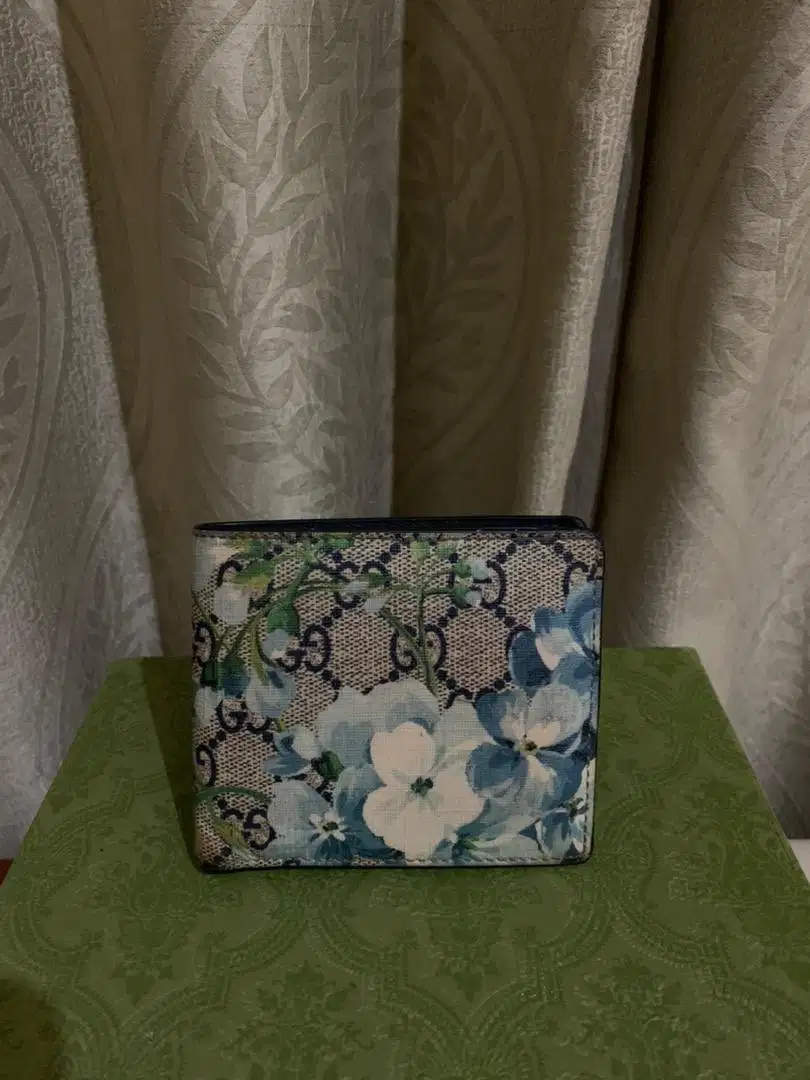 Gucci wallet gg supreme
