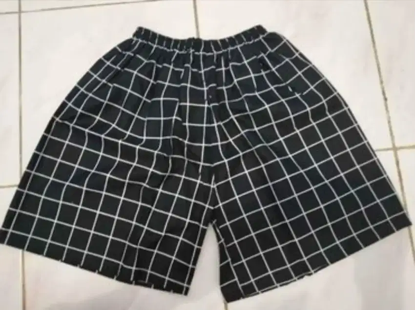 Celana Pendek Bermotif Pria 1 pcs 35k