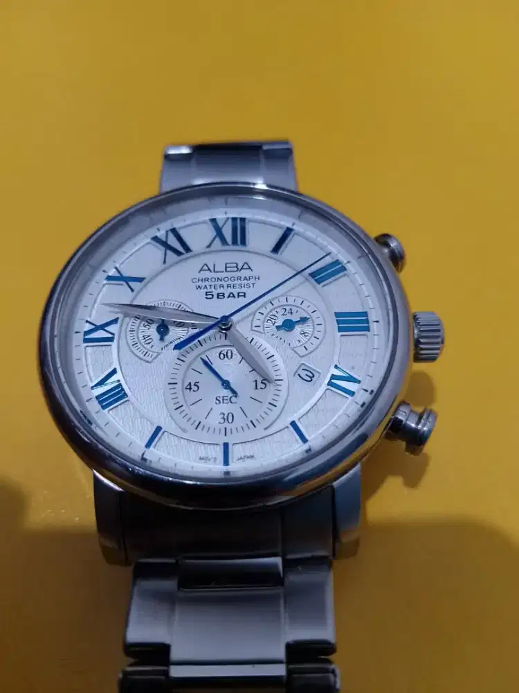 Jam tangan Alba