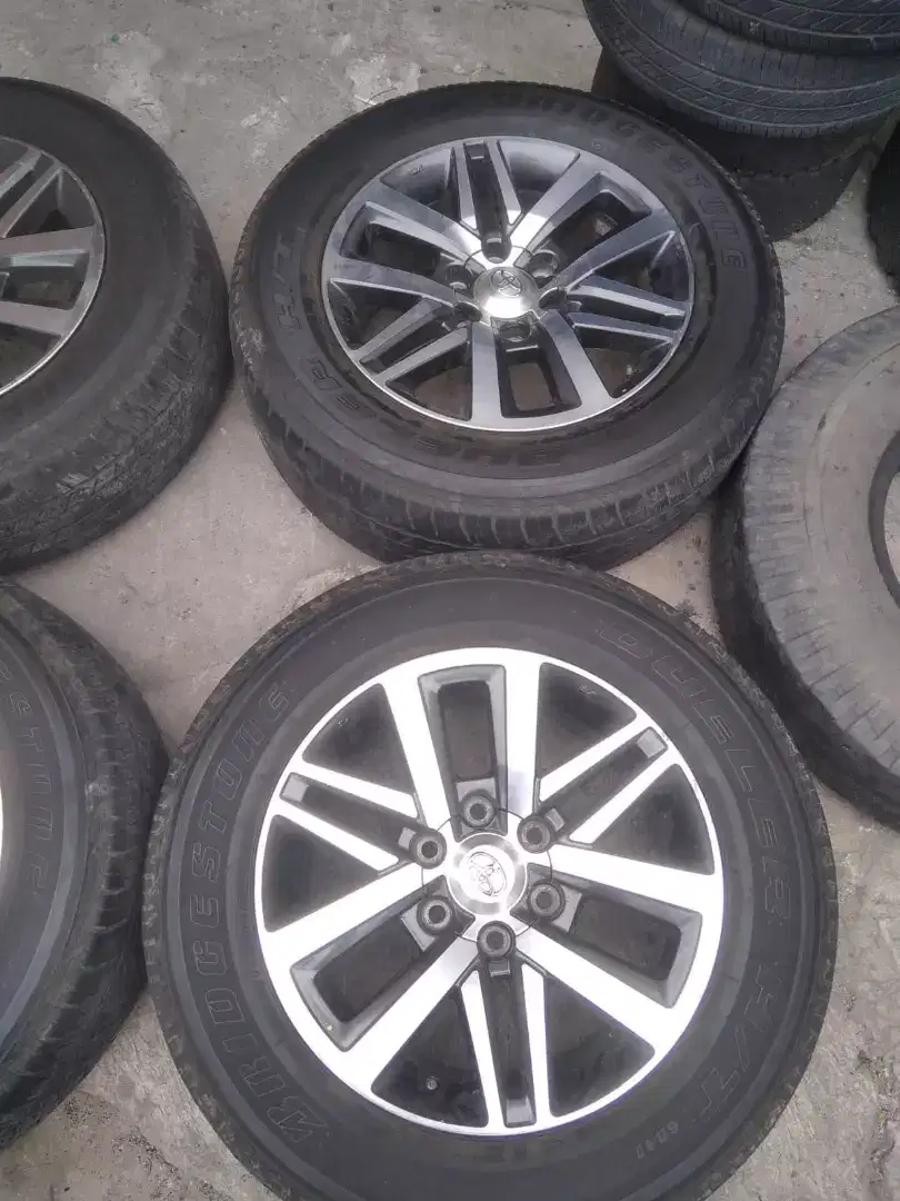 VELG toyota fortuner vrz ring 18 sama Ban