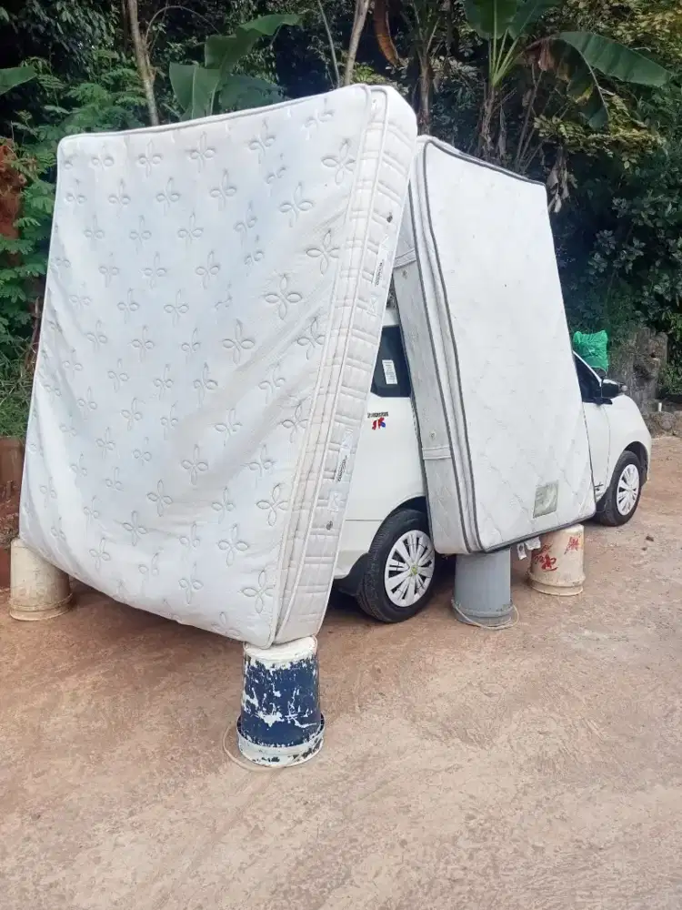 Jasa cuci kasur sofa jok mobil