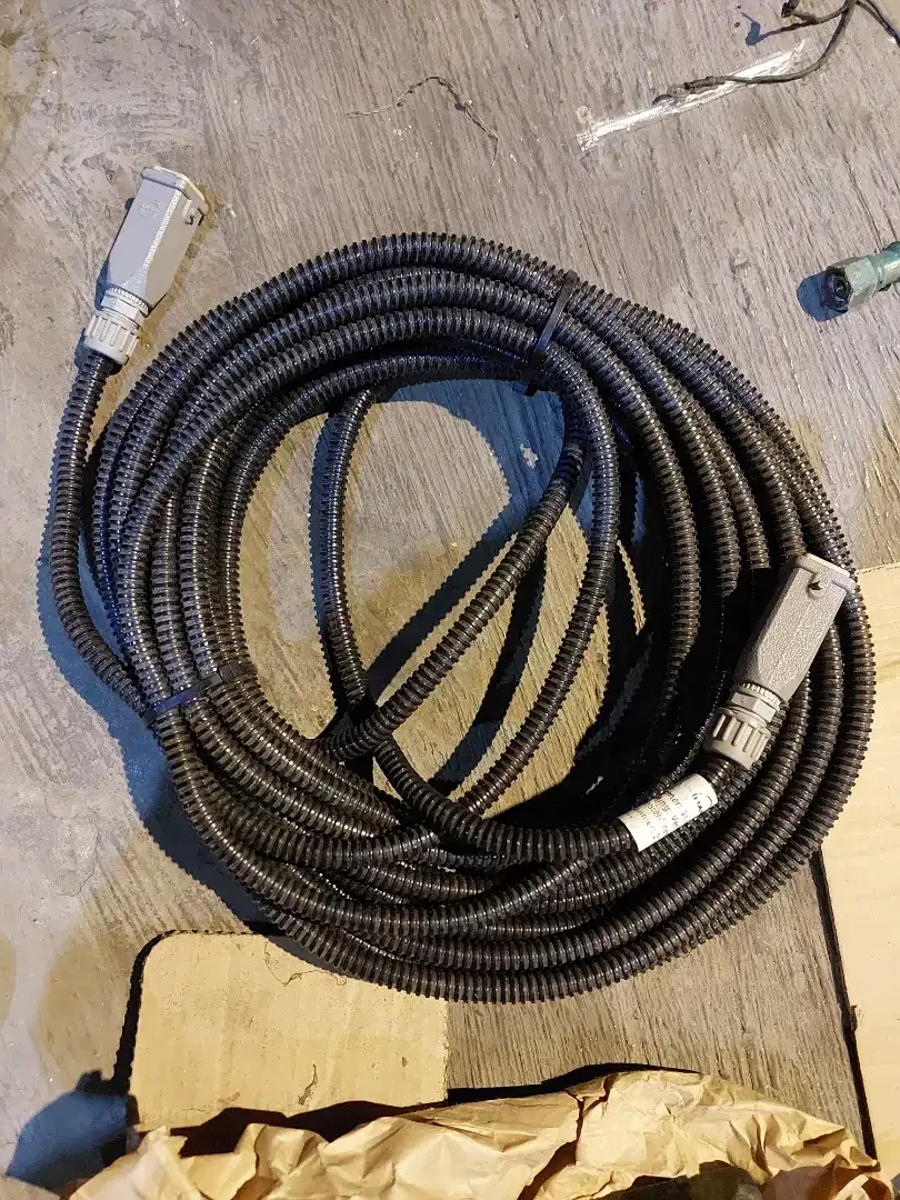 Kabel power mesin kapal merk MAN