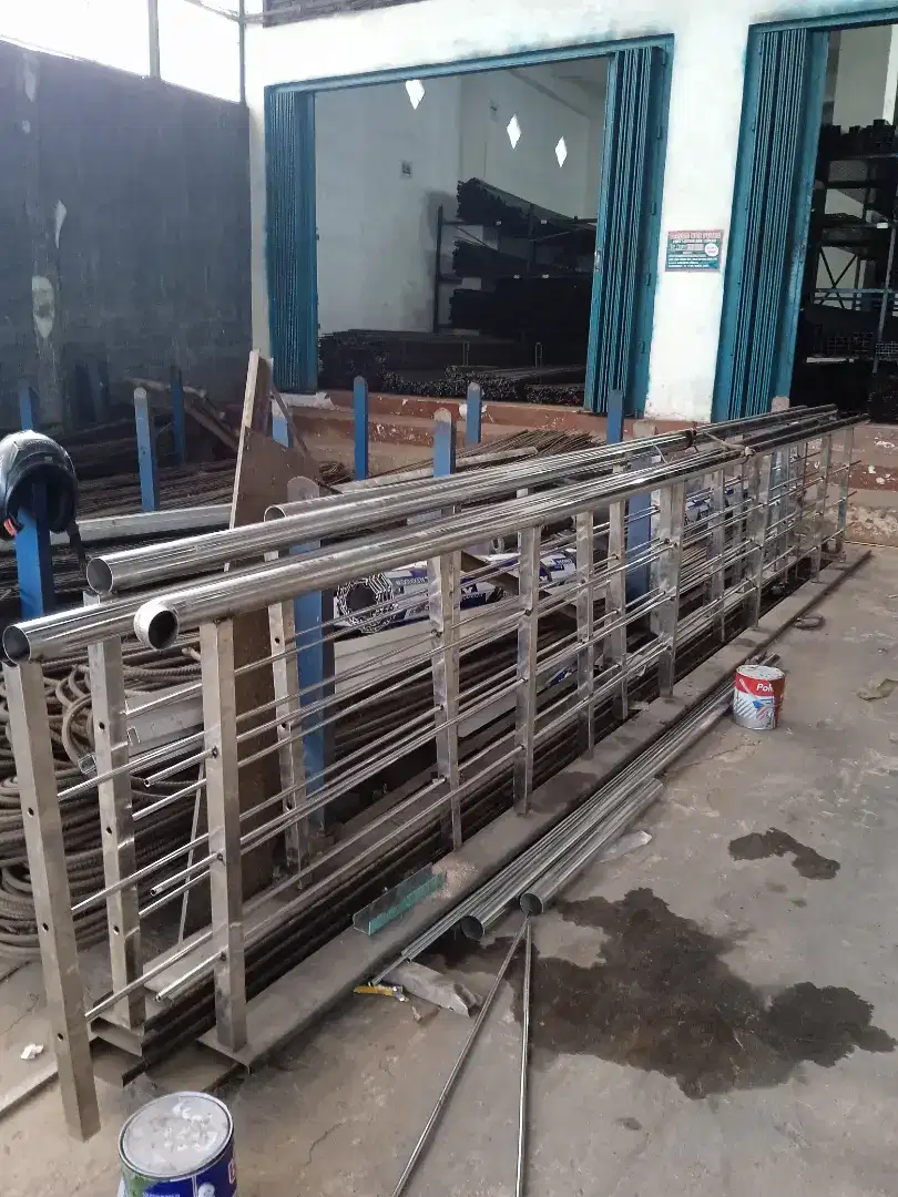 Pembuatan Railling Tangga dan Balkon Stainless