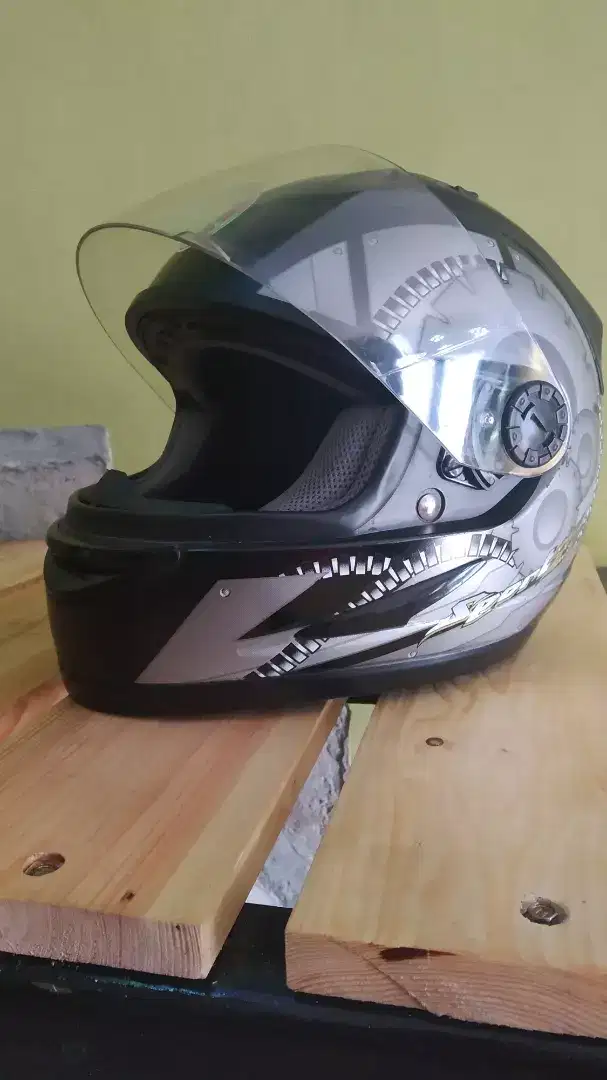 Helm scorpio z 2