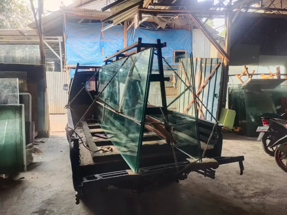 Kaca tempered 10mm 12mm