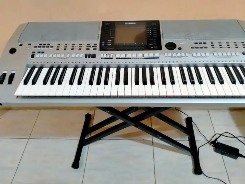 KEYBOARD YAMAHA PSR -$900.