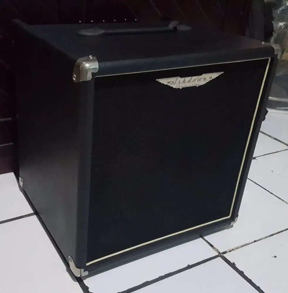 Ashdown Perfect Ten 40W Bass Combo Amplifier - Ampli