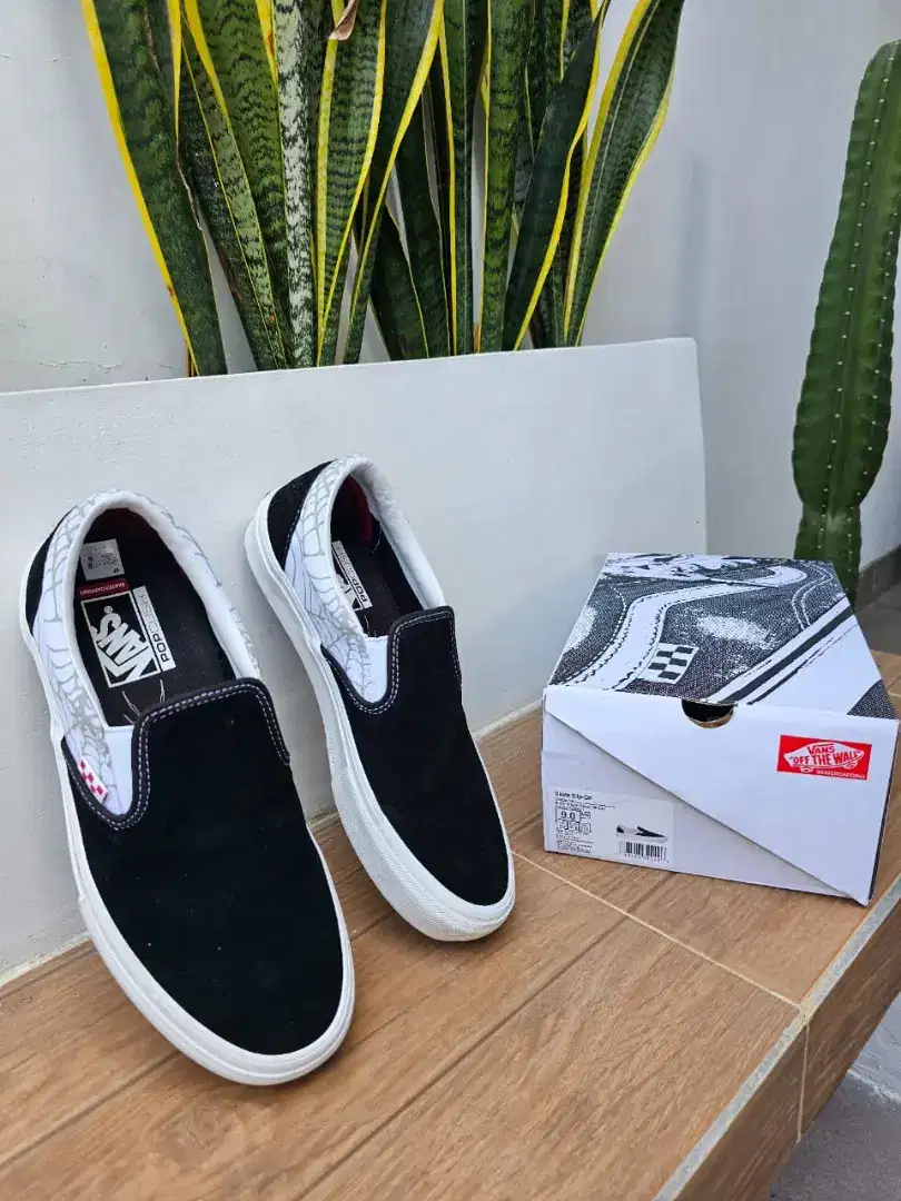 Sepatu Vans Slip On Skate Black Widow SpiderBlack White ORIGINAL RESMI