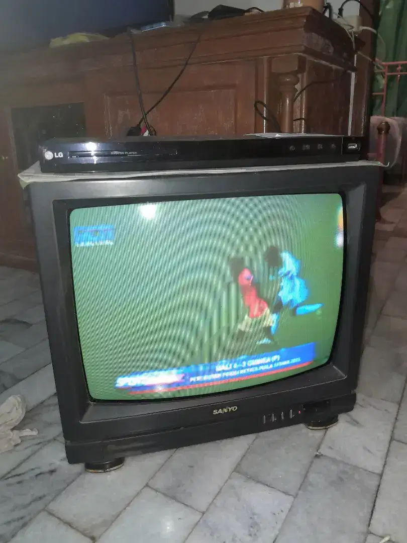 Jual TV Tabung Sanyo 19 inch + DVD LG