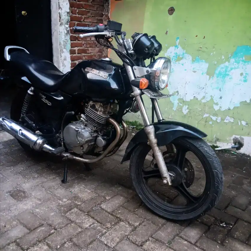 Suzuki thunder 250