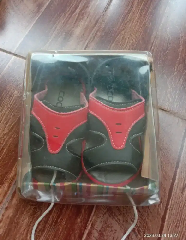 Sendal merek cool kids