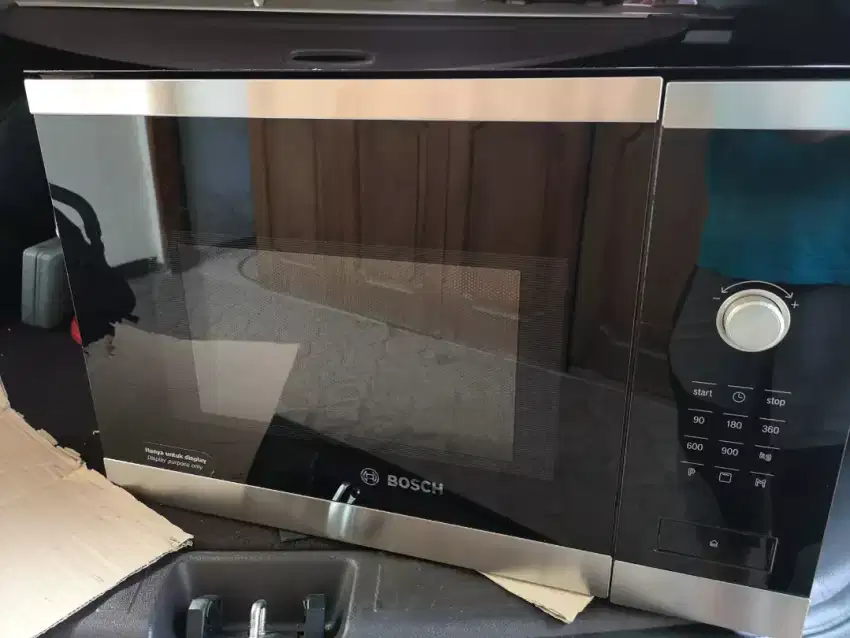 Built in Microwave oven model tanam Bosch HMT84G654