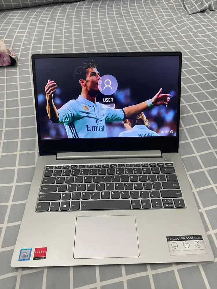 Lenovo Ideapad 330s - 14IKB Core i5 - 825U