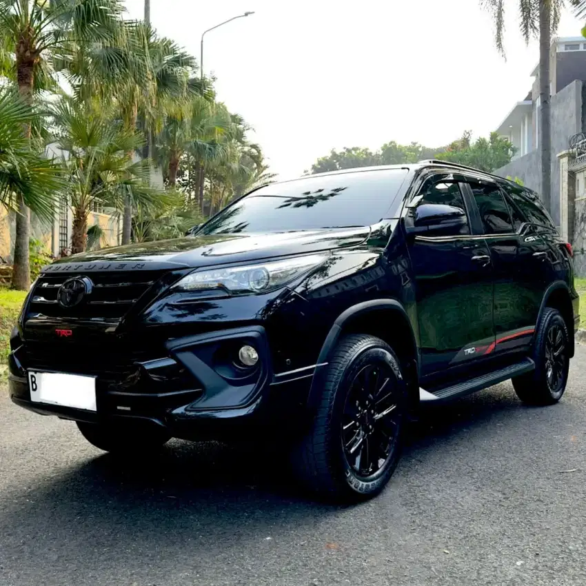 Fortuner vrz sportivo low km