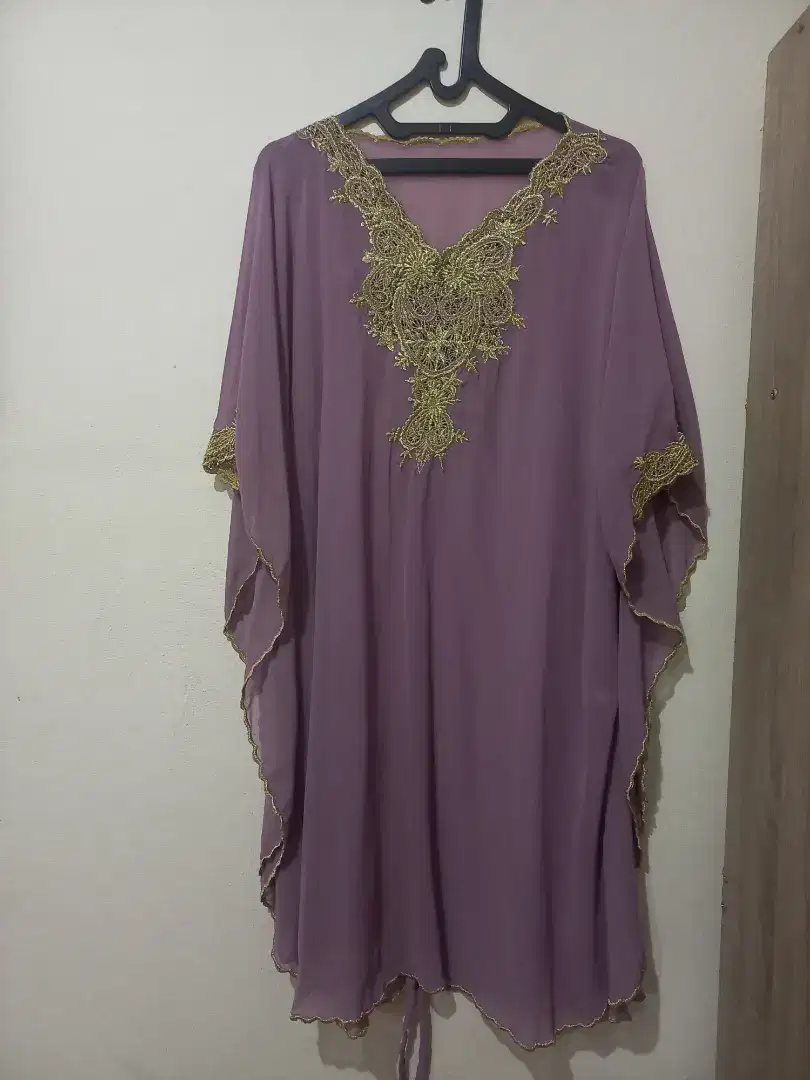 Dijual kaftan cantik wanita warna ungu salem ukuran S/M