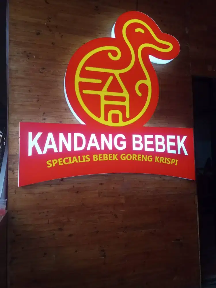 Huruf timbul//papan nama//neon box//reklame//acrylic//display//murah