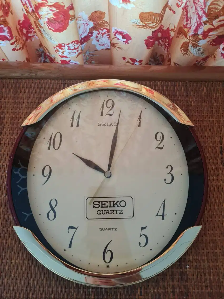 Seiko Jam Dinding (Rusak)