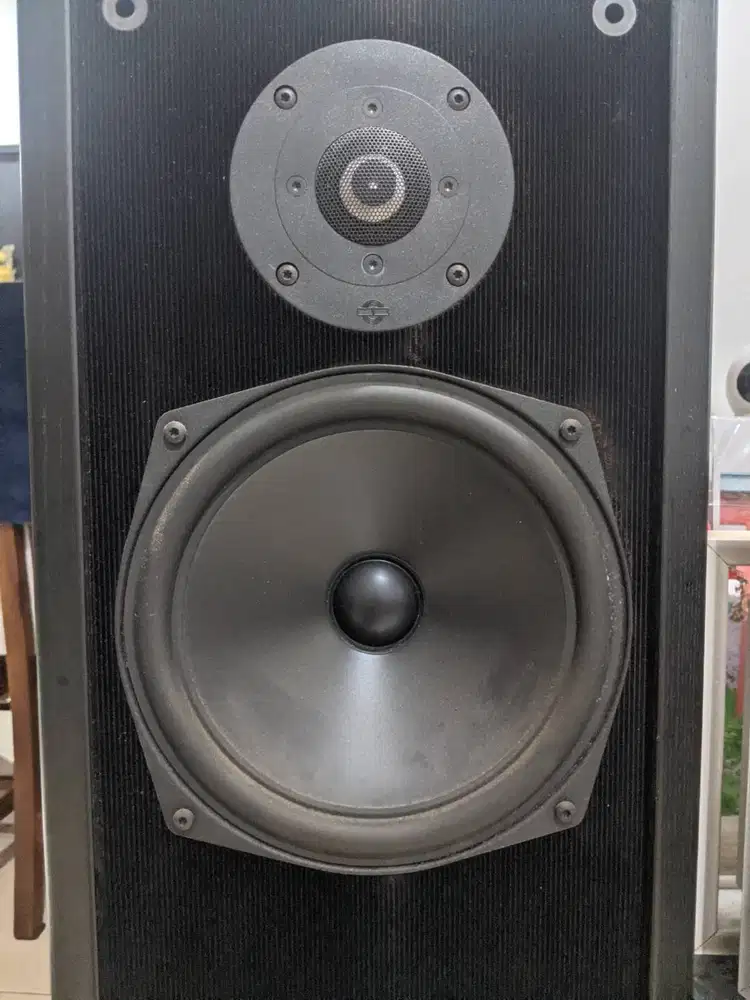 Speaker Floorstand MB Quart 600 (Woofer 8) - Sensitivitas tinggi 90db