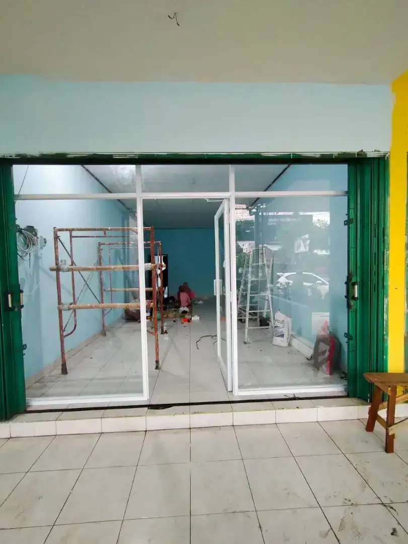 Pintu kaca partisi dinding sekat gypsum grc