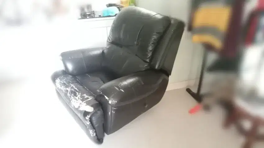 Kursi Recliner Hitam