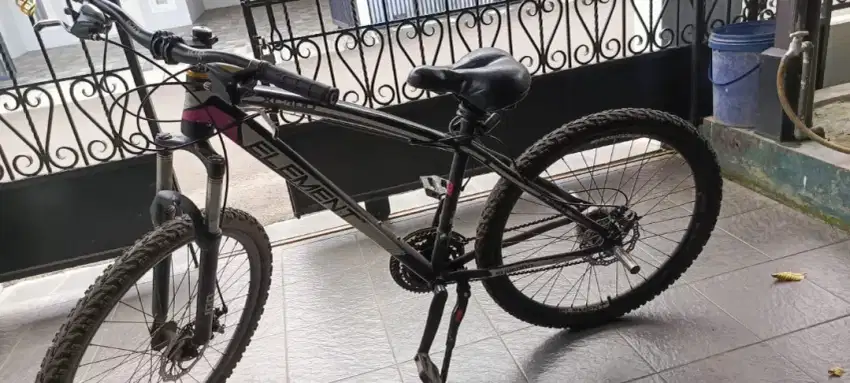 Sepeda mtb merk element 26,5