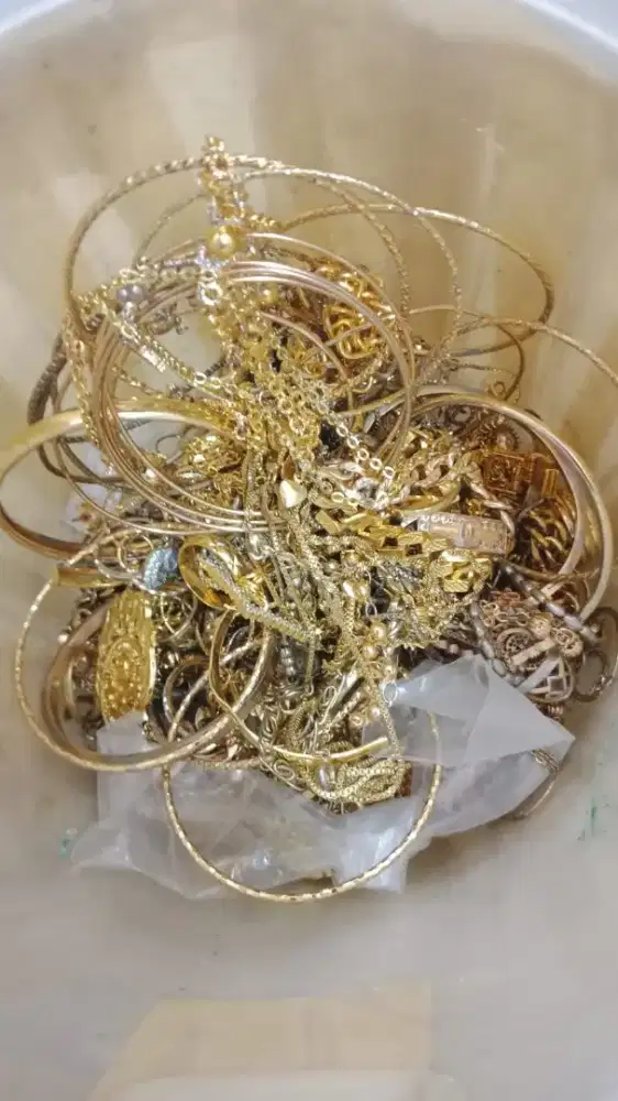 Terima jual emas rusak atau lama