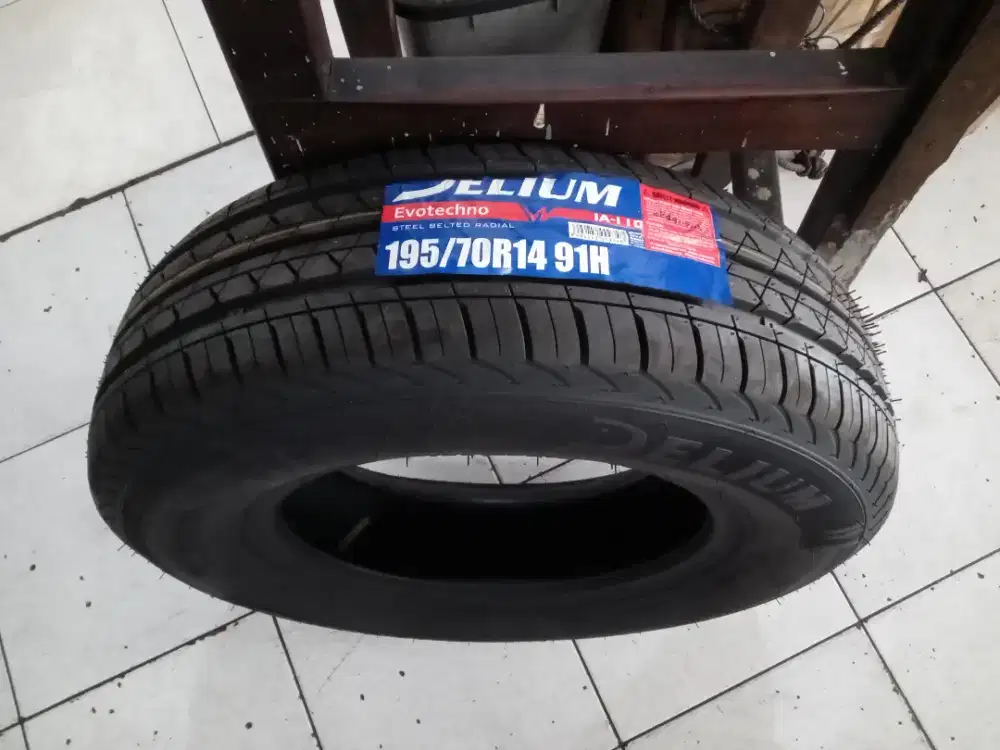 Ban luar mobil 195 70 14