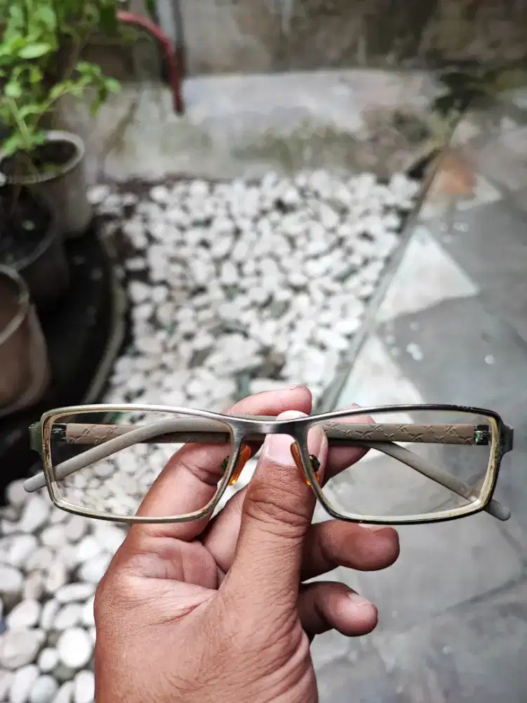 Frame Kacamata Reebok by Nigura Metzler Germany Lensa Minus 4 Lebih