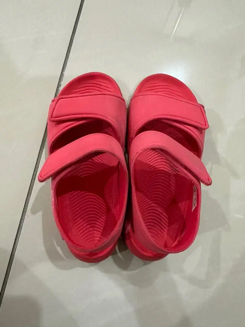 Preloved sandal adidas