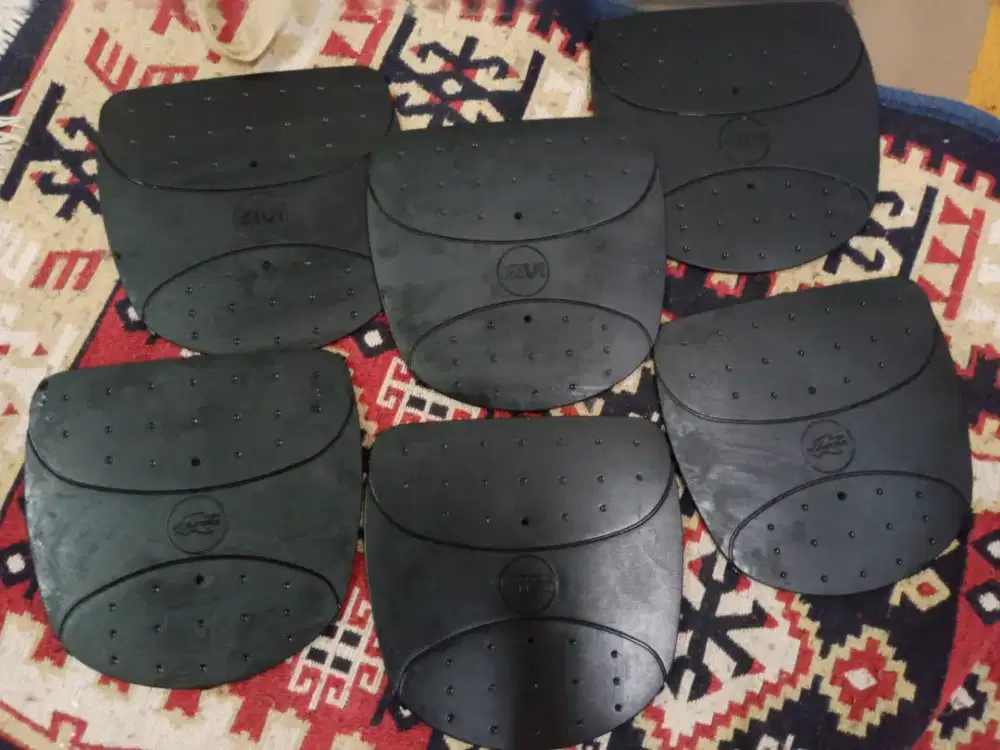 Tutup base plate dan emblem kappa