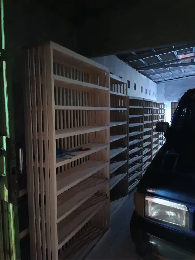 rak display topi rak sepatu rak kayu serbaguna