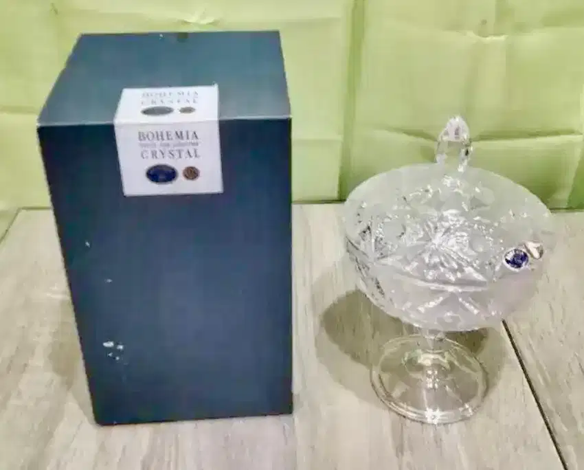 Kristal Bohemia Bentuk Toples, Asli Masih Ada Boxnya, Barang Pajangan