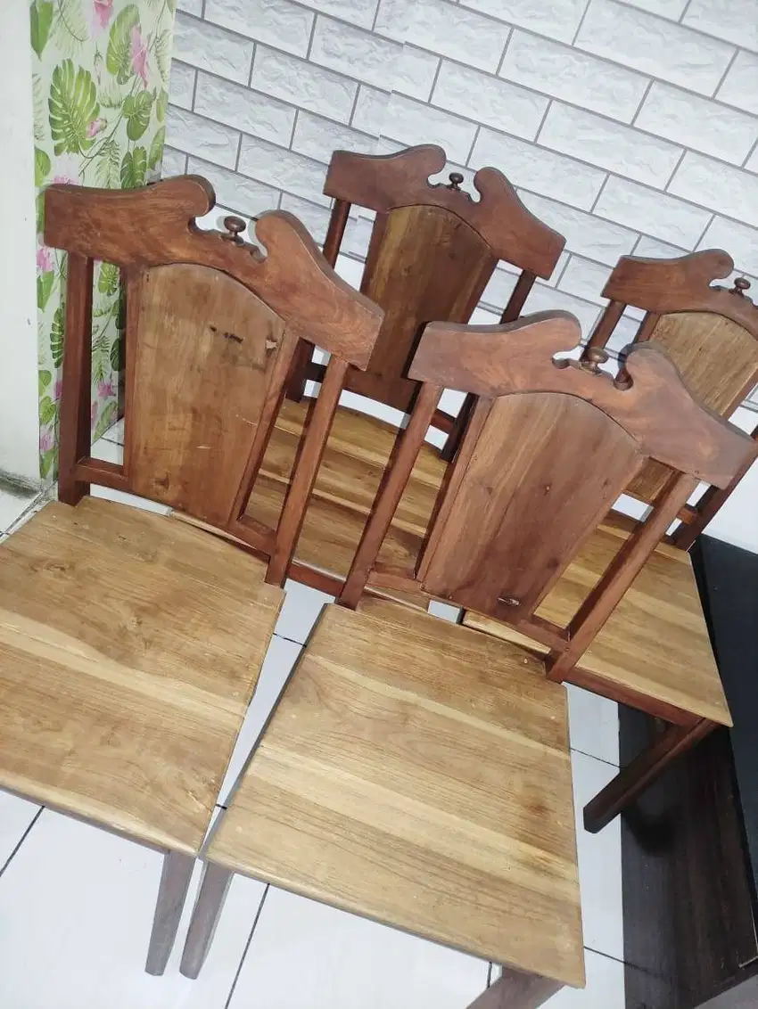 Kursi makan dudukan kayu jati