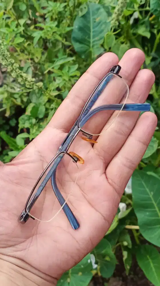 Kacamata Emporio Armani Made In Italy