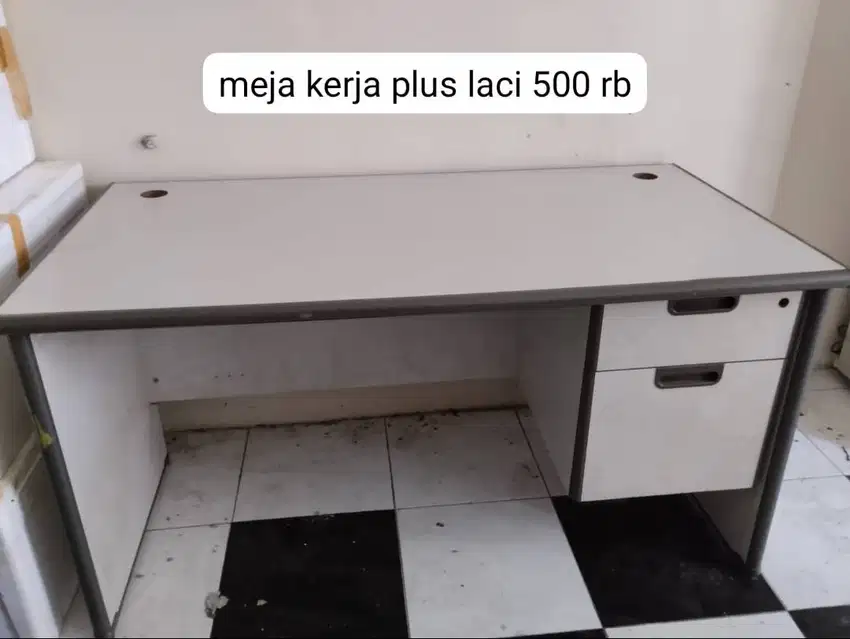 Obral Furniture ex Kantor Kursi Kantor Meja Lemari Besi Kabinet dll