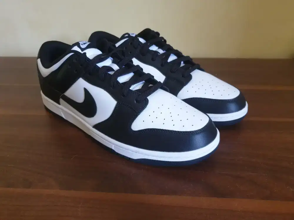 Sepatu nike sb dunk low panda size 48.5