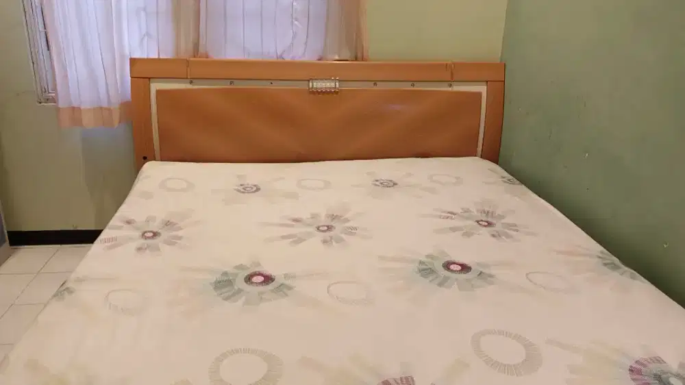 Dipan ranjang kayu tebal bukan press