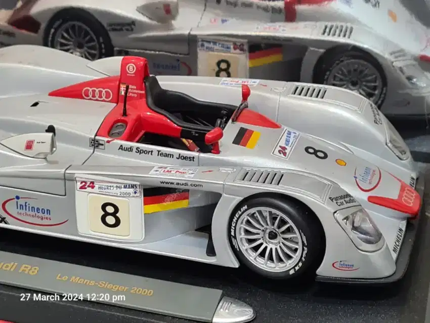 Maisto 1:18 - AUDI - R8 3.6L Turbo V8 Team  AUDI Sport JOEST