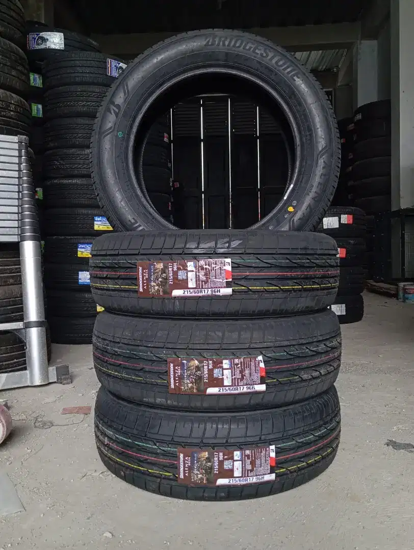 Ban bridgestone alenza 215 60 17