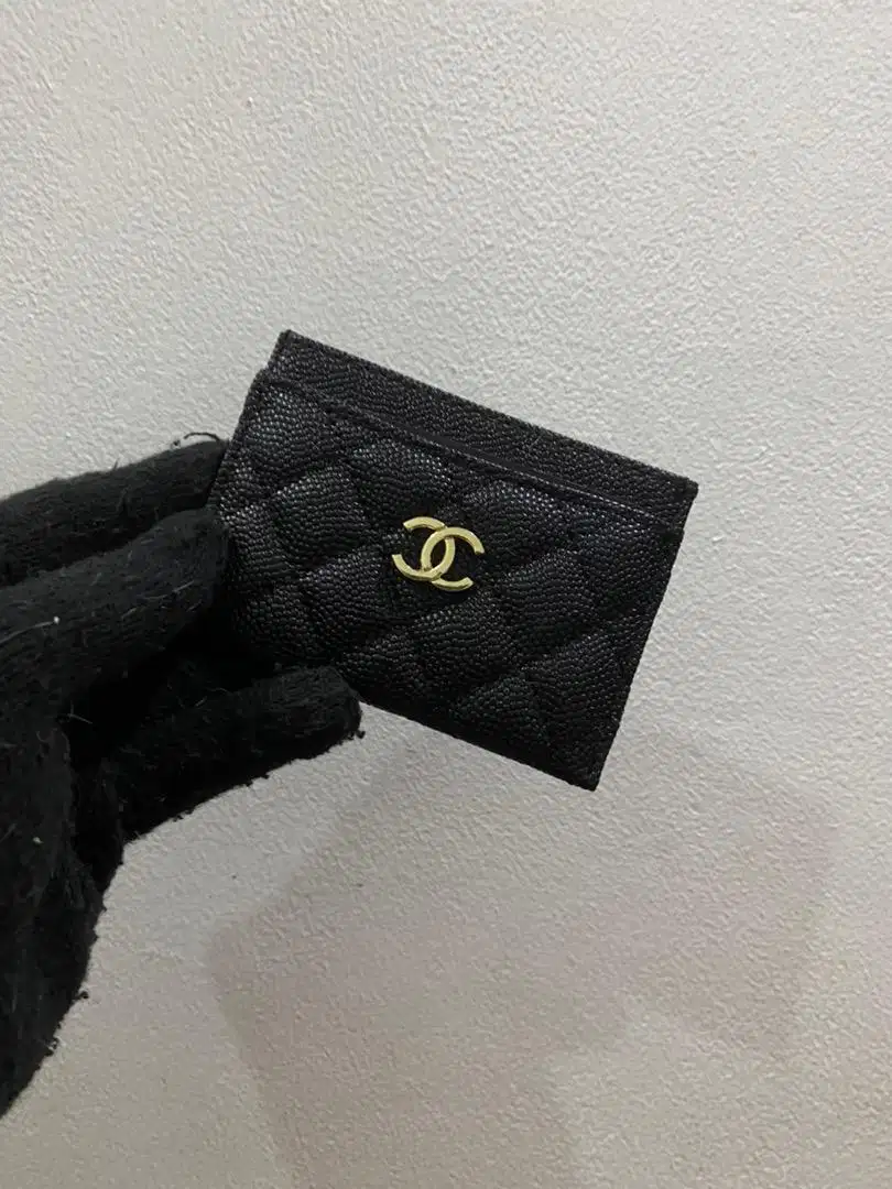 Card holder chanel black leather GHW harga net