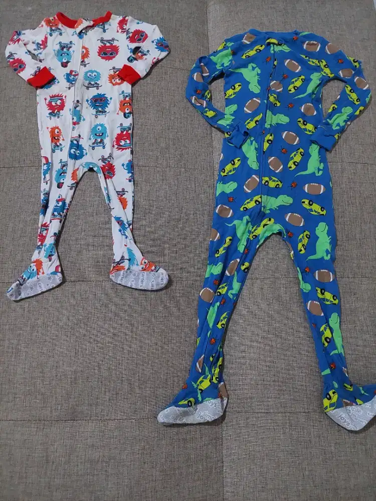 Sleepsuit 18 bulan dan 5 tahun