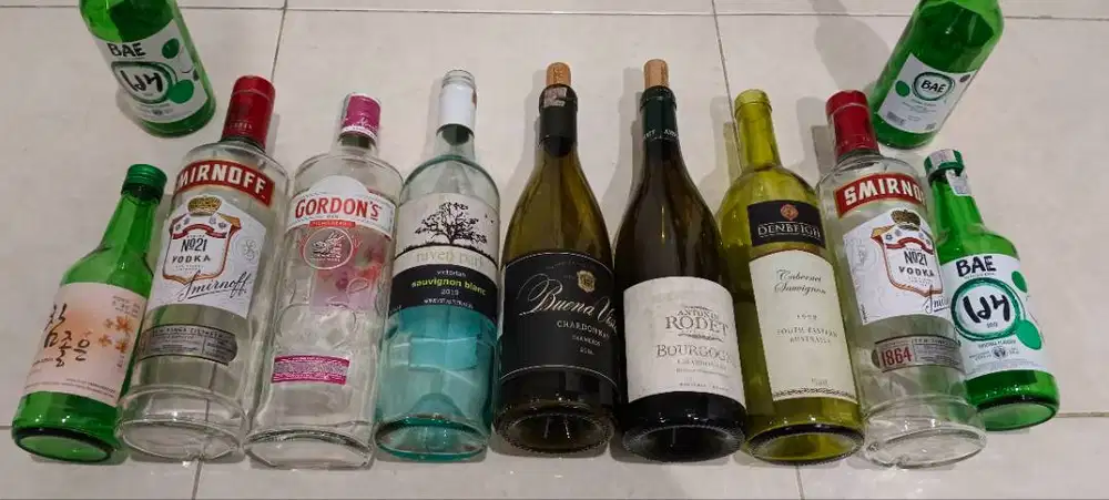 Koleksi botol bekas bermerek display pajangan semuanya 199k borongan