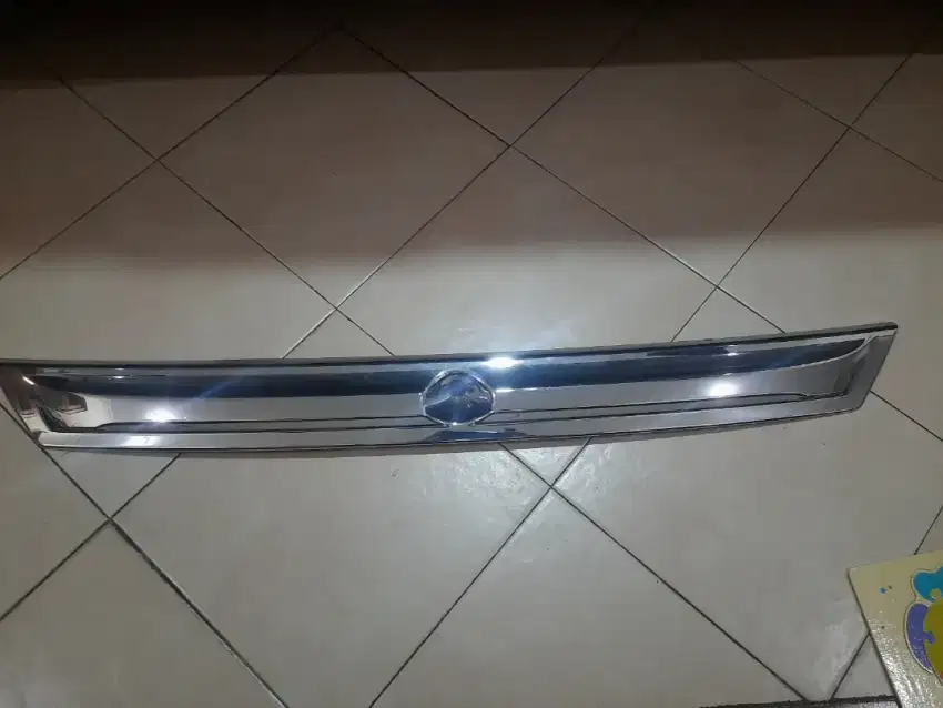 Lis pintu bagasai belakang HONDA BRIO lama chrome ori