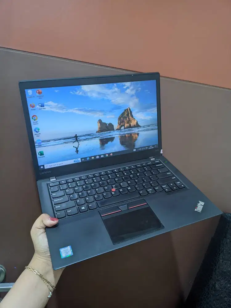 Laptop Lenovo Thinkpad T470s Core i7 Gen 7 Ram 8/256GB SSD