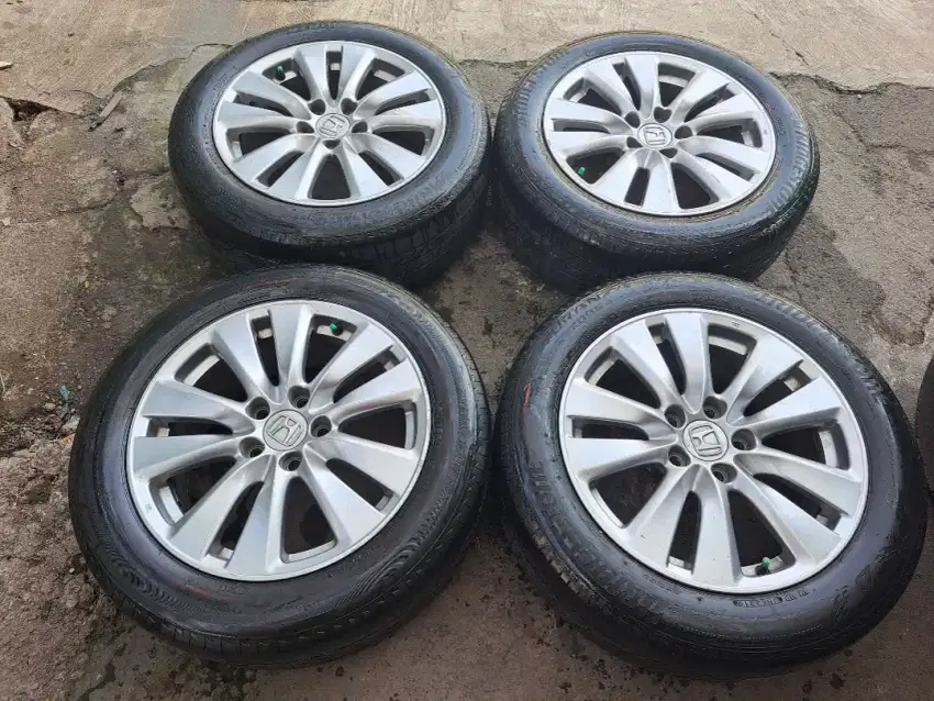 Velg mobil honda accord ring 17 cocok buat hrv crv