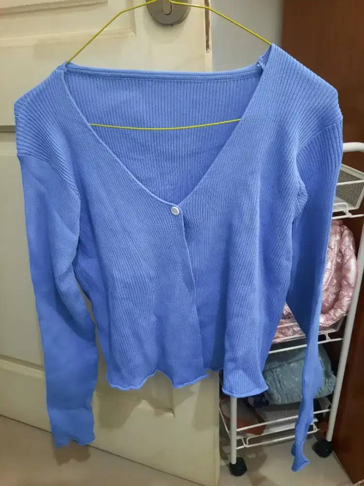 Kardigan bkk warna biru