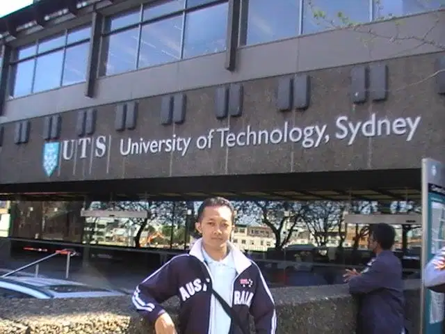 Les Privat TOEFL IELTS English Speaking Grammar