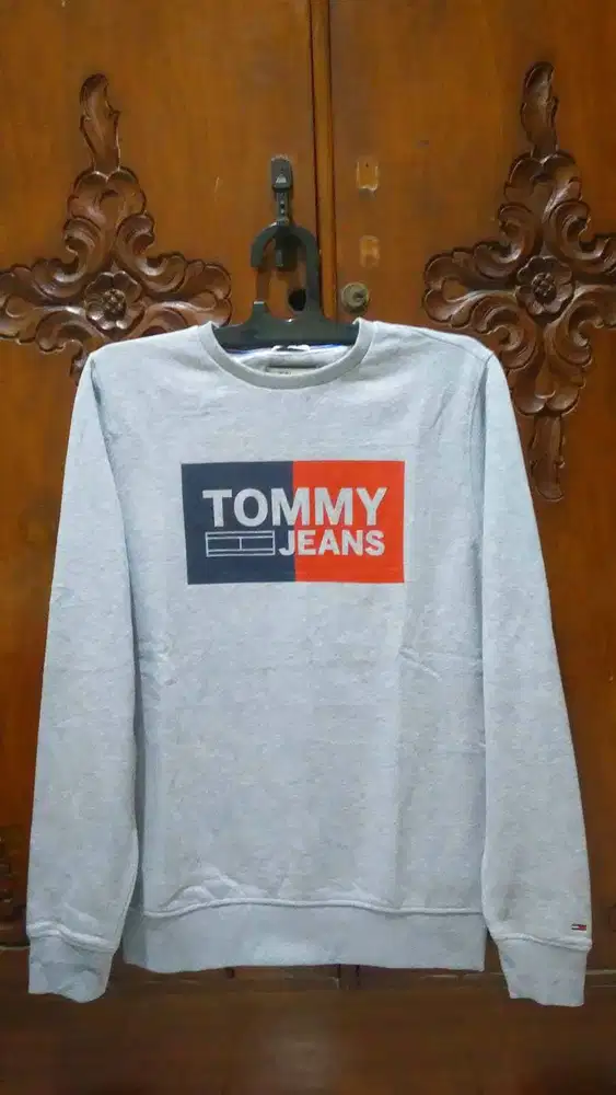 Sweater Crewneck Kemeja Tommy