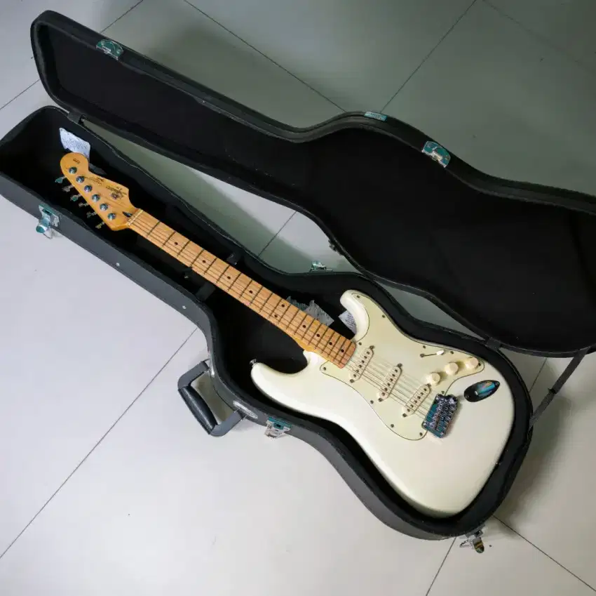 Squier Silver Series Stratocaster Japan