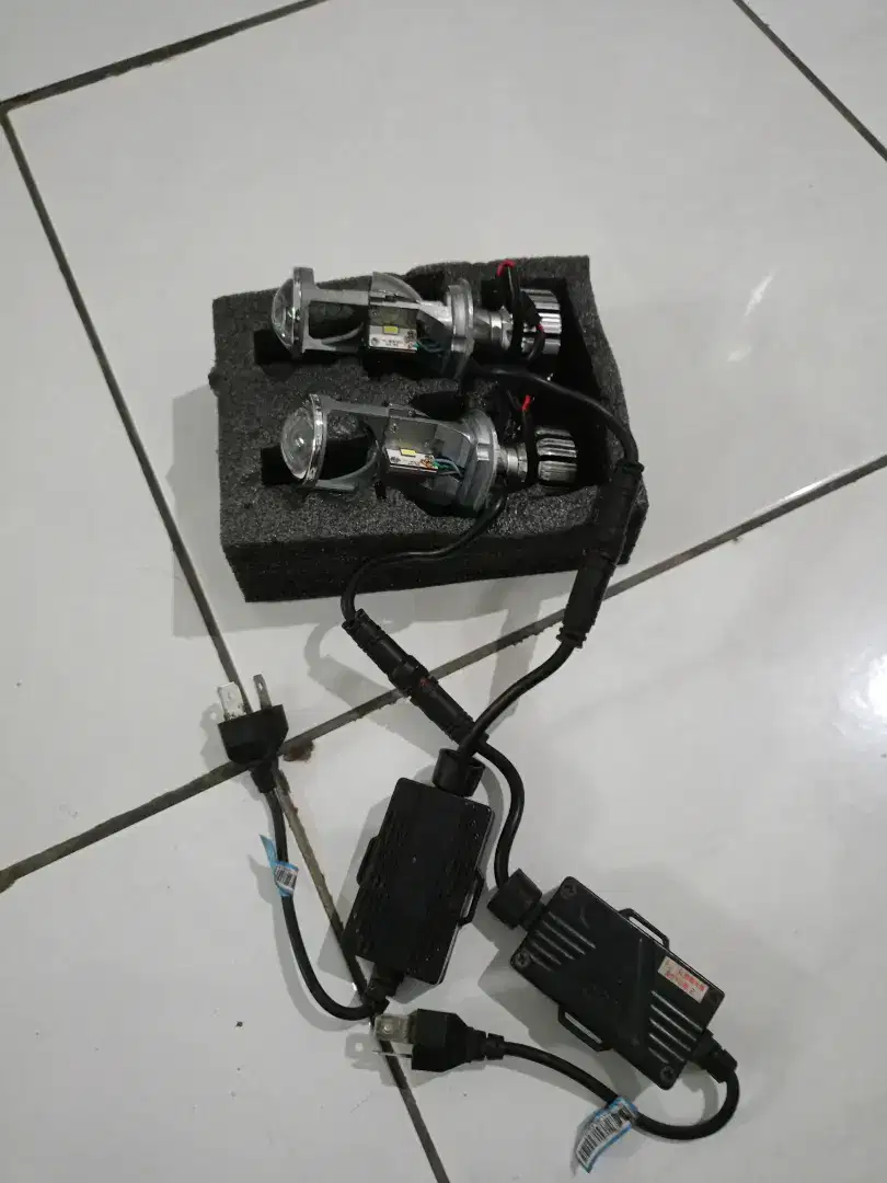 Lampu LED HRV Depan